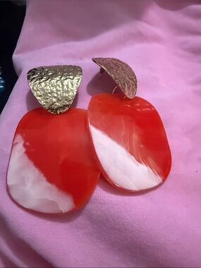 Gold-Top Redish orange& White Resin Drop Earrings